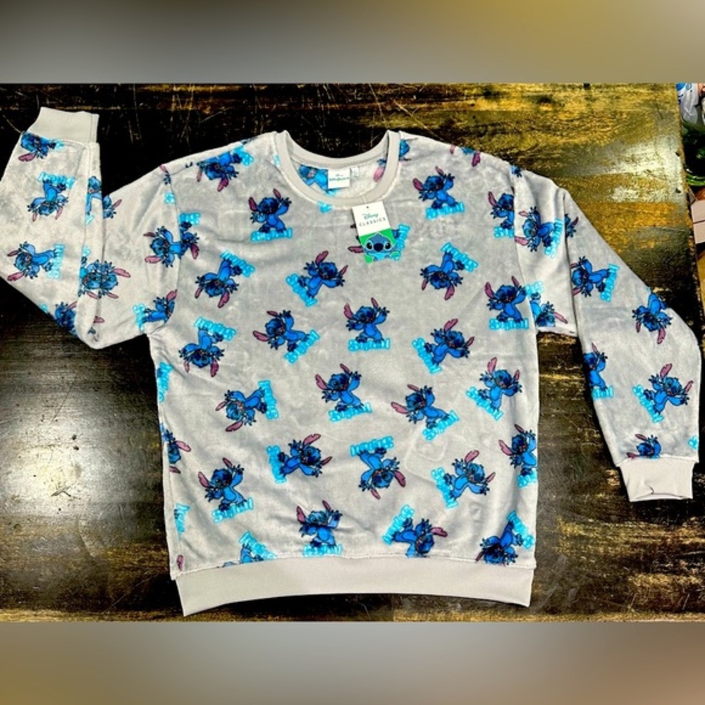 Disney Stich Fleece sweater